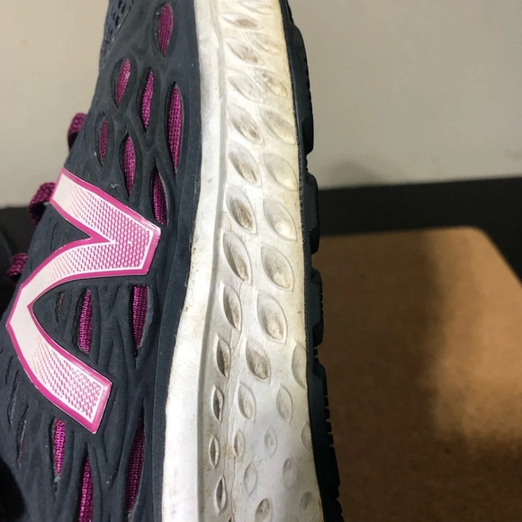 New Balance Comfort 420 Response 1.0 Grey Maroon Laces 8  Perforations Athletic - Picture 9 of 14